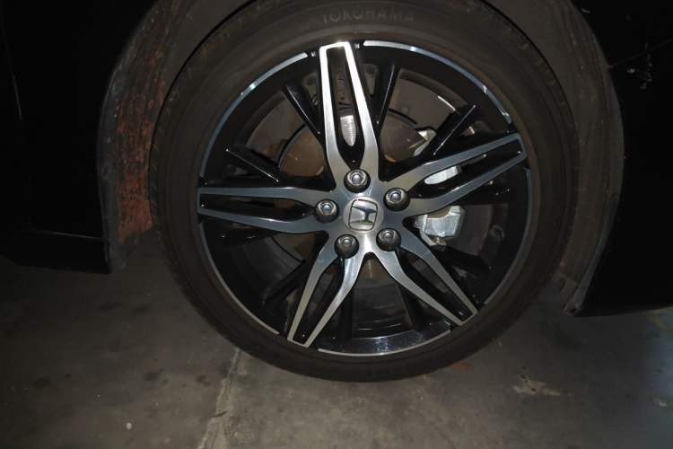 Used Honda Accord 2022 260TURBO Phantom Night · Prestige Edition Right Front Wheel Hub