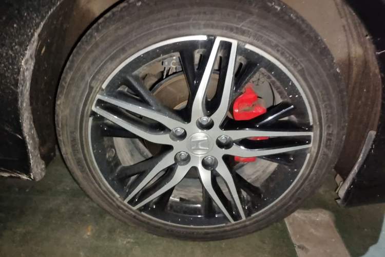 Used Honda Accord 2022 260TURBO Phantom Night · Prestige Edition Right Front Wheel Hub