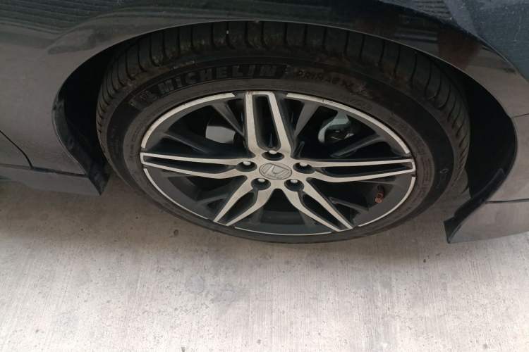 Used Honda Accord 2022 260TURBO Phantom Night · Prestige Edition Right Front Wheel Hub