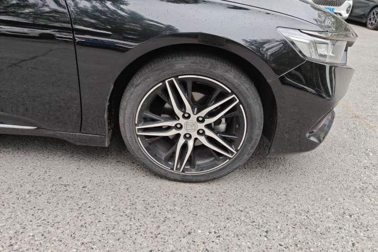 Used Honda Accord 2022 260TURBO Phantom Night · Prestige Edition Right Front Wheel Hub