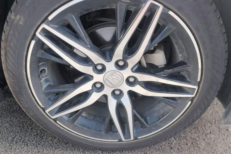 Used Honda Accord 2022 260TURBO Phantom Night · Prestige Edition Right Front Wheel Hub