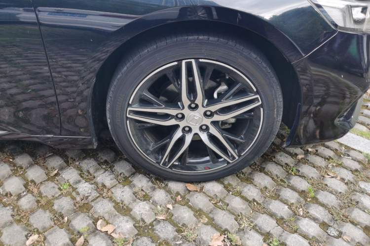 Used Honda Accord 2022 260TURBO Phantom Night · Prestige Edition Right Front Wheel Hub