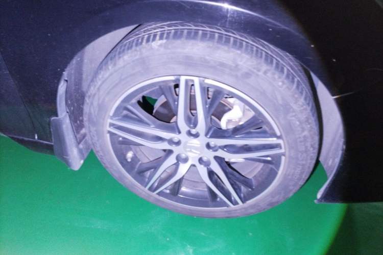 Used Honda Accord 2022 260TURBO Phantom Night · Prestige Edition Right Front Wheel Hub