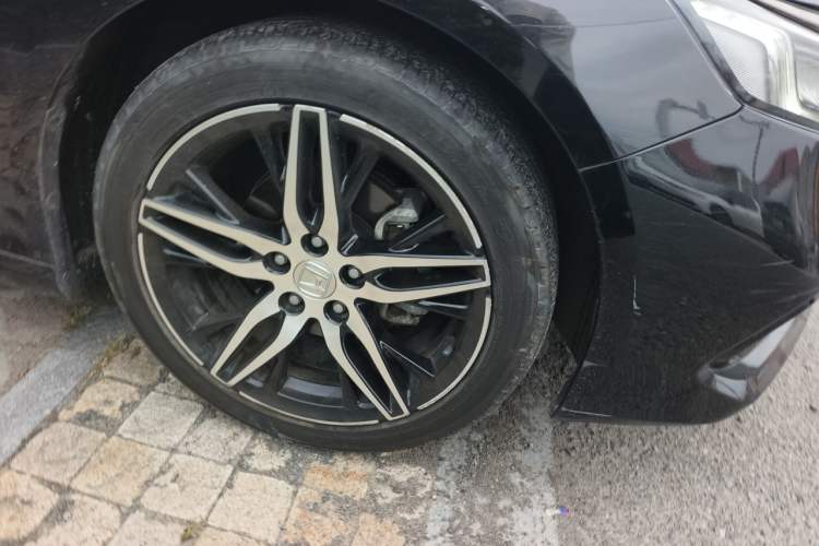 Used Honda Accord 2022 260TURBO Phantom Night · Prestige Edition Right Front Wheel Hub