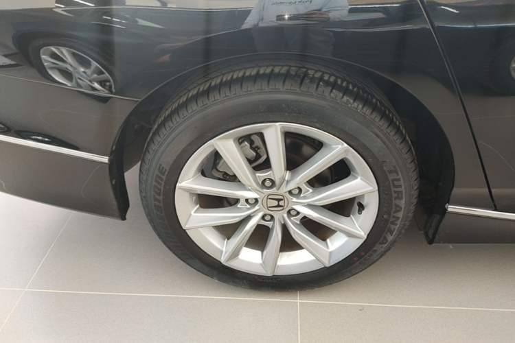 Used Honda Accord 2022 260TURBO Luxury Edition Right Rear Wheel Hub