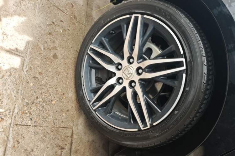 Used Honda Accord 2022 260TURBO Phantom Night · Prestige Edition Right Rear Wheel Hub