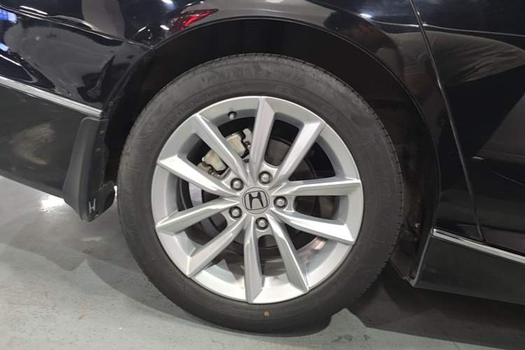 Used Honda Accord 2022 260TURBO Luxury Edition Right Rear Wheel Hub