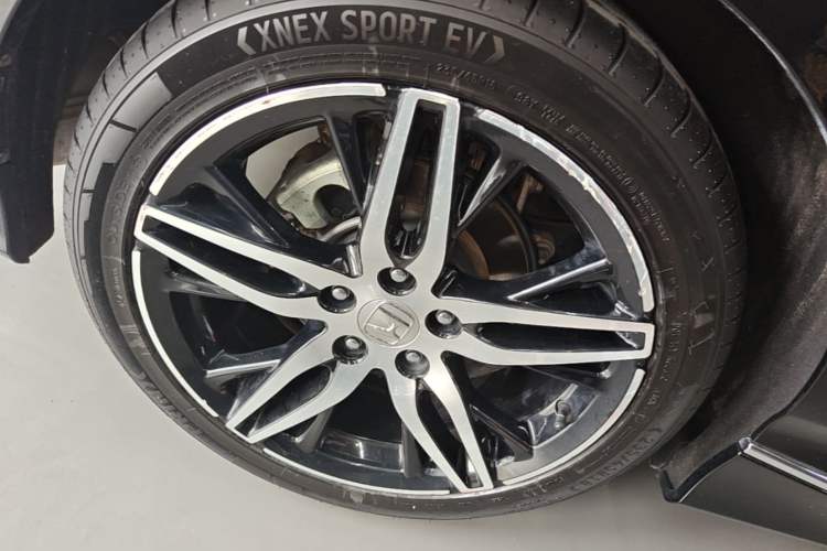 Used Honda Accord 2022 260TURBO Phantom Night · Prestige Edition Right Rear Wheel Hub