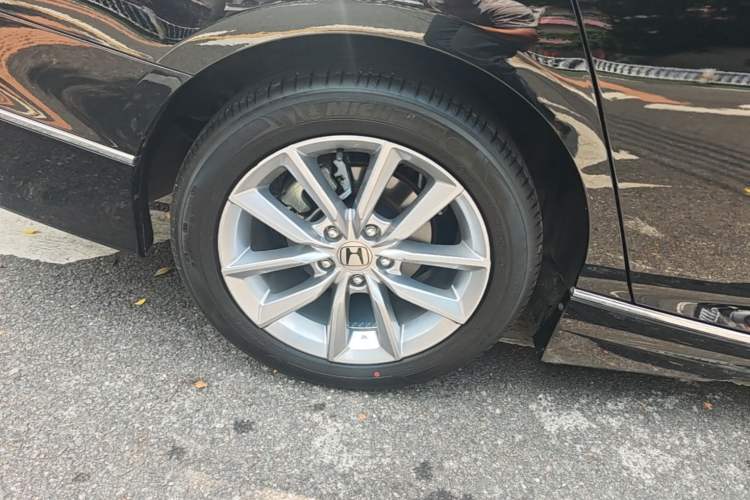 Used Honda Accord 2022 260TURBO Luxury Edition Right Rear Wheel Hub