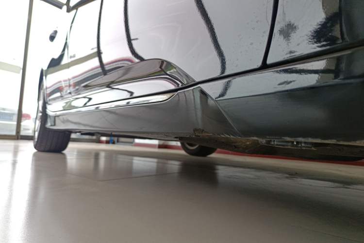 Used Honda Accord 2022 260TURBO Luxury Edition Right Side Sill