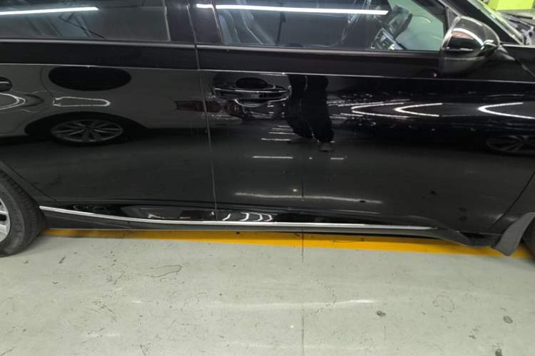 Used Honda Accord 2022 260TURBO Luxury Edition Right Side Sill