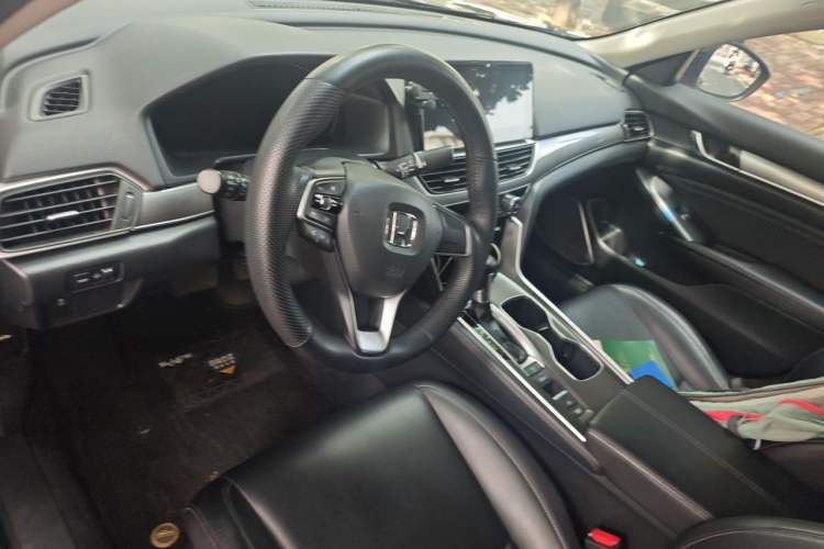 Used Honda Accord 2022 260TURBO Luxury Edition Steering Wheel