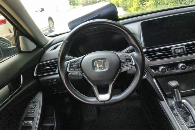 Used Honda Accord 2022 260TURBO Luxury Edition Steering Wheel