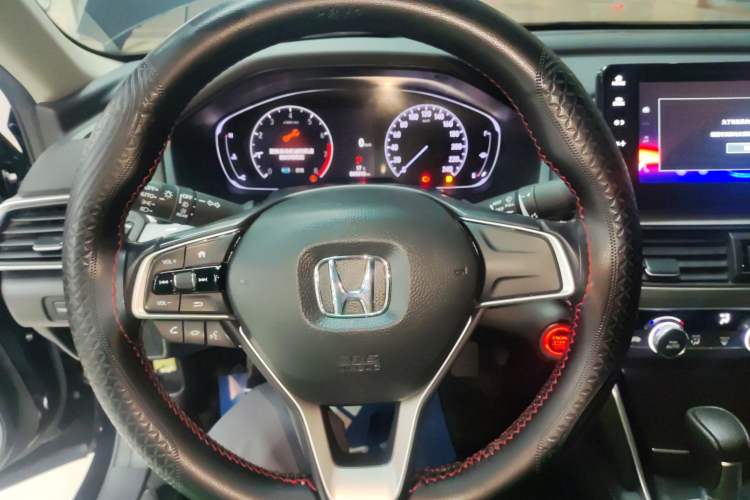 Used Honda Accord 2022 260TURBO Luxury Edition Steering Wheel