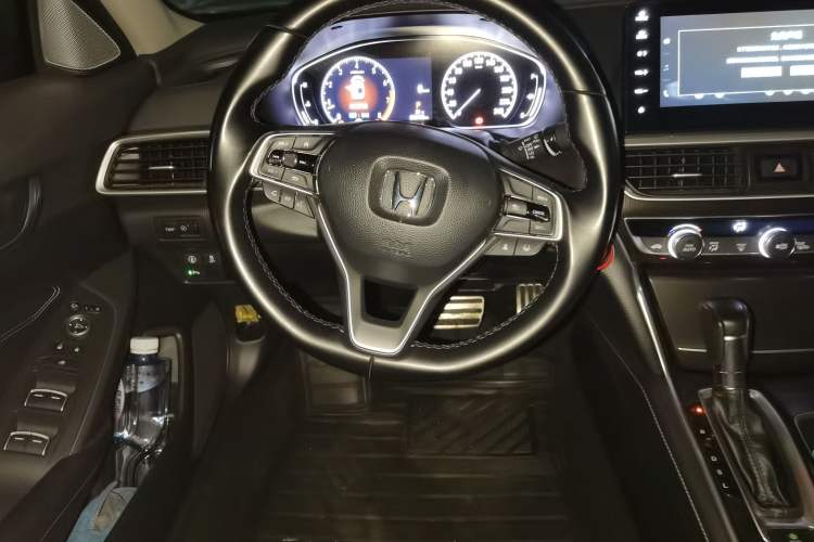 Used Honda Accord 2022 260TURBO Phantom Night · Prestige Edition Steering Wheel