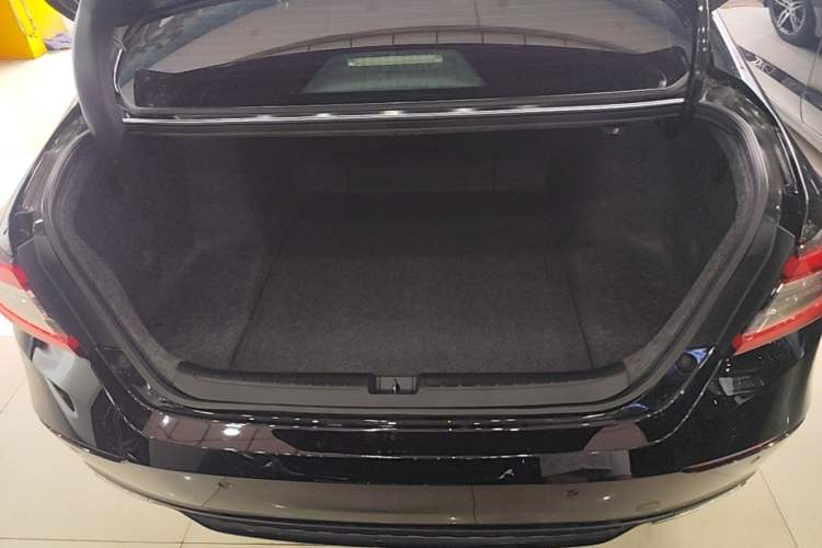 Used Honda Accord 2022 260TURBO Phantom Night · Prestige Edition Trunk