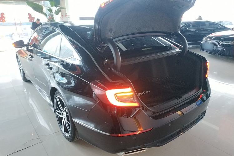 Used Honda Accord 2022 260TURBO Phantom Night · Prestige Edition Trunk