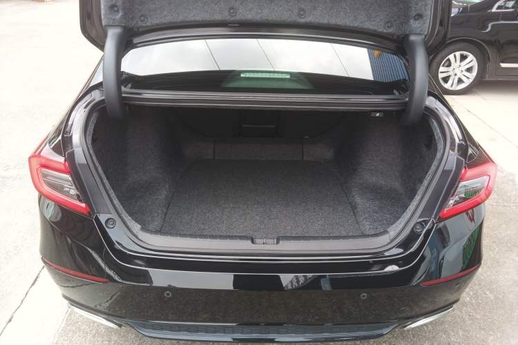 Used Honda Accord 2022 260TURBO Phantom Night · Prestige Edition Trunk