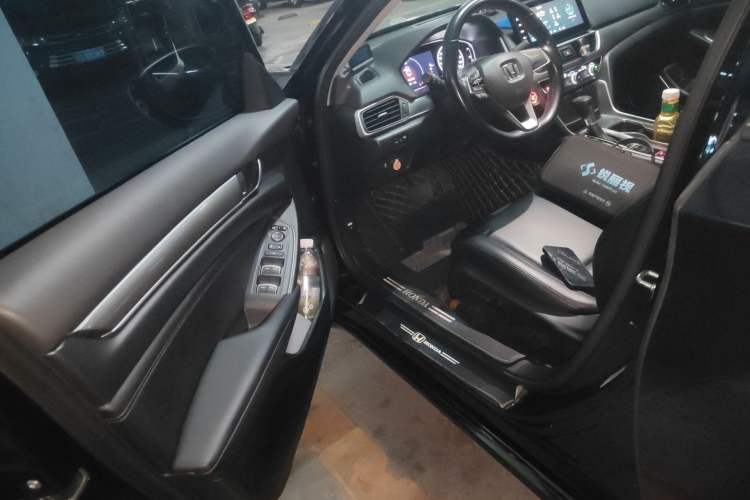 Used Honda Accord 2022 260TURBO Luxury Edition Driver Seat