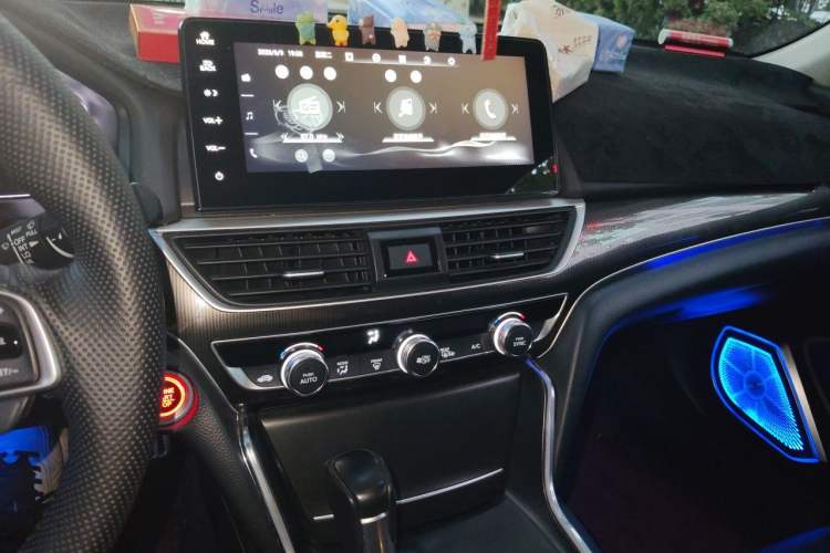 Used Honda Accord 2022 260TURBO Phantom Night · Prestige Edition Audio And AC Panel