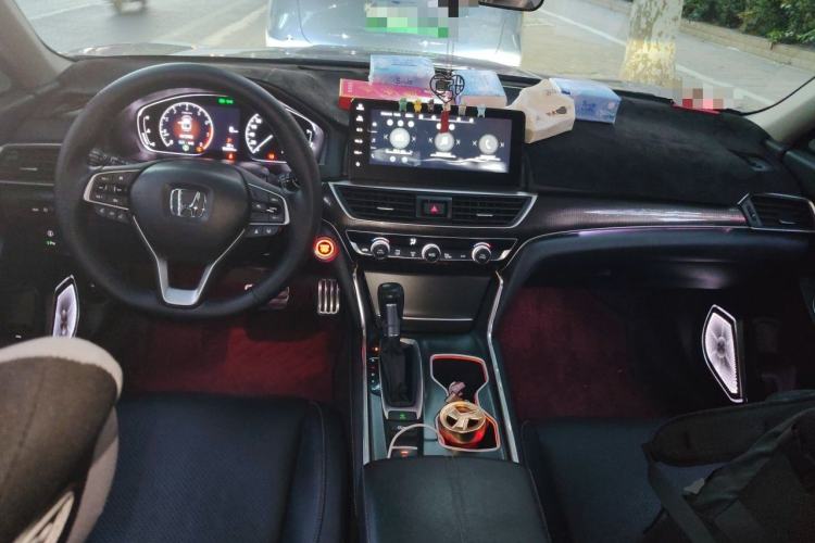 Used Honda Accord 2022 260TURBO Phantom Night · Prestige Edition Center Console