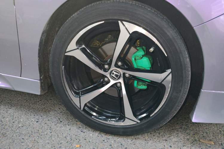 Used Honda Accord 2022 260TURBO Phantom Night · Prestige Edition Right Front Wheel Hub