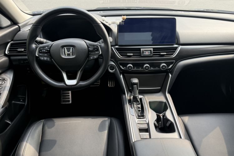 Used Honda Accord 2022 260TURBO Phantom Night · Prestige Edition Audio And AC Panel
