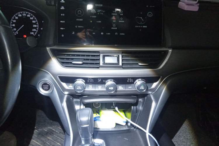 Used Honda Accord 2022 260TURBO Luxury Edition Audio And AC Panel
