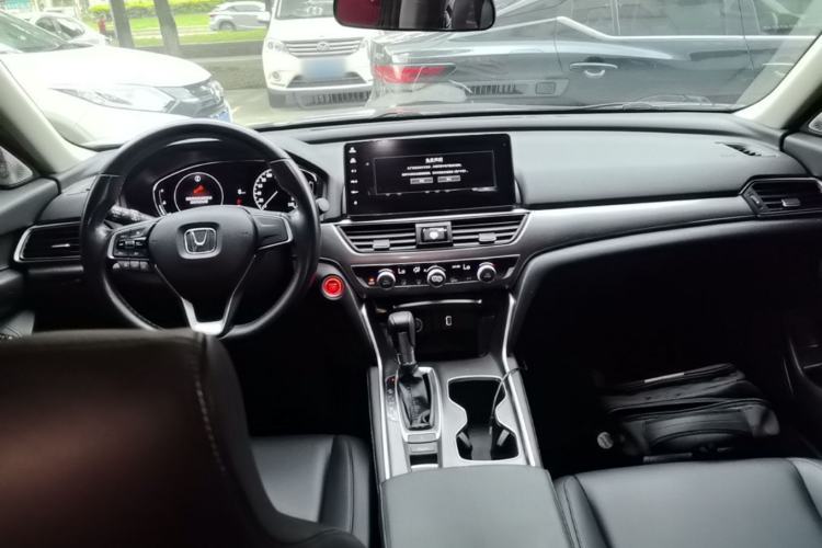 Used Honda Accord 2022 260TURBO Luxury Edition Center Console