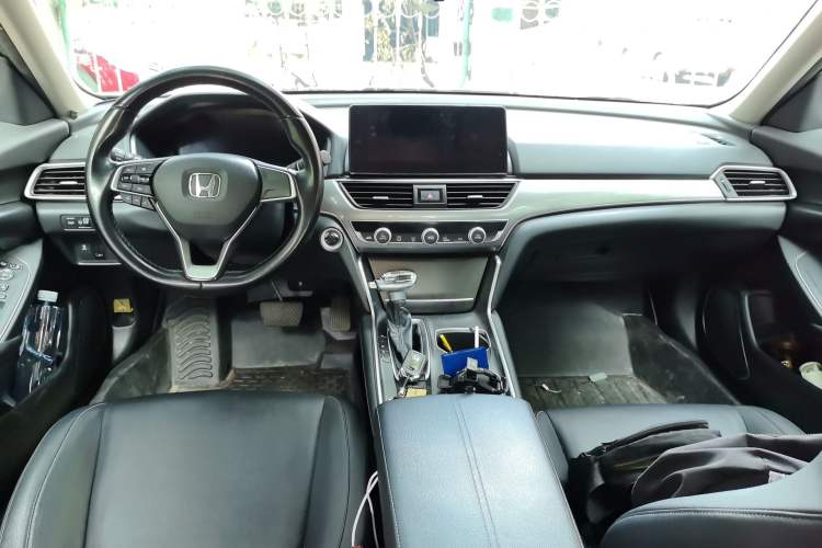 Used Honda Accord 2022 260TURBO Luxury Edition Center Console