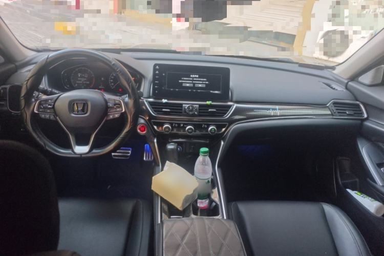 Used Honda Accord 2022 260TURBO Phantom Night · Prestige Edition Center Console