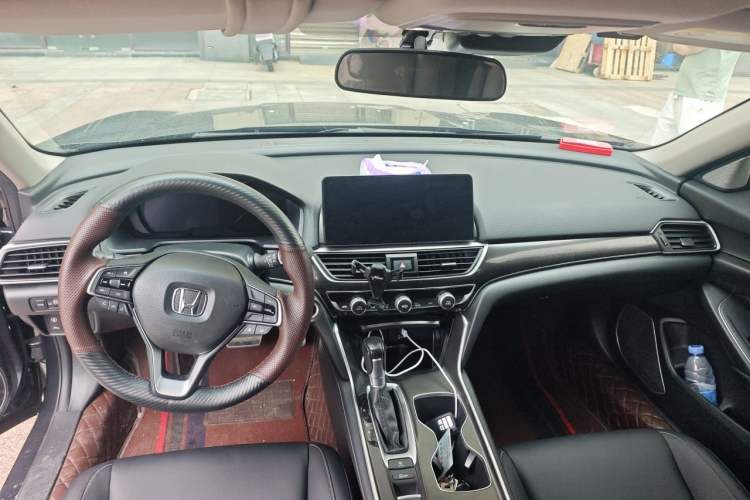 Used Honda Accord 2022 260TURBO Phantom Night · Prestige Edition Center Console