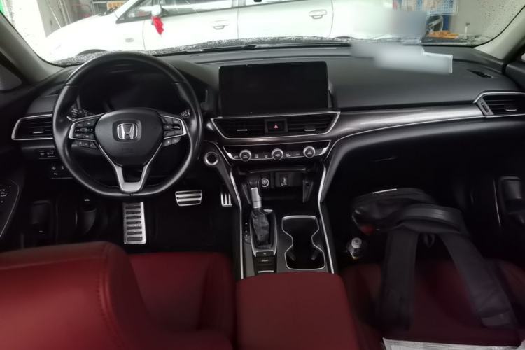 Used Honda Accord 2022 260TURBO Phantom Night · Prestige Edition Center Console