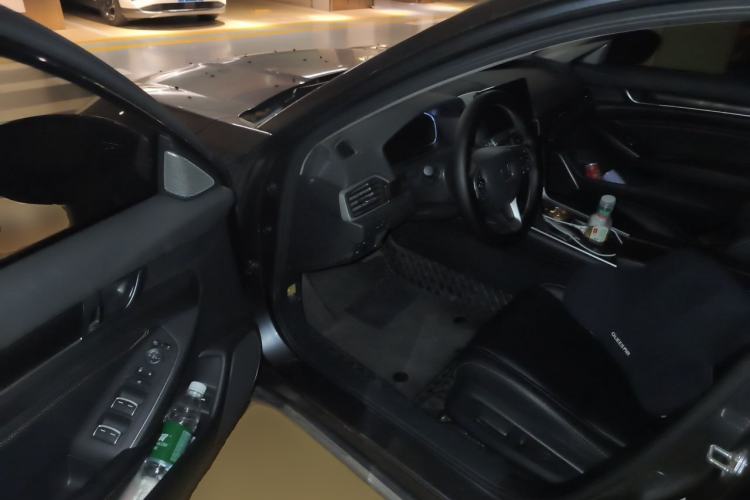 Used Honda Accord 2022 260TURBO Phantom Night · Prestige Edition Driver Seat