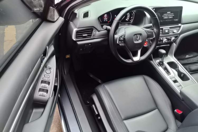 Used Honda Accord 2022 260TURBO Luxury Edition Driver Seat