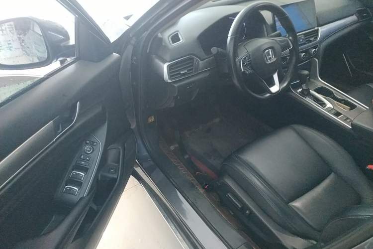 Used Honda Accord 2022 260TURBO Luxury Edition Driver Seat