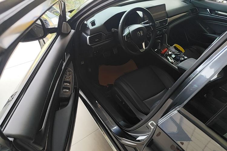 Used Honda Accord 2022 260TURBO Phantom Night · Prestige Edition Driver Seat