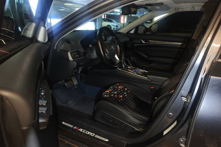 Used Honda Accord 2022 260TURBO Phantom Night · Prestige Edition Driver Seat