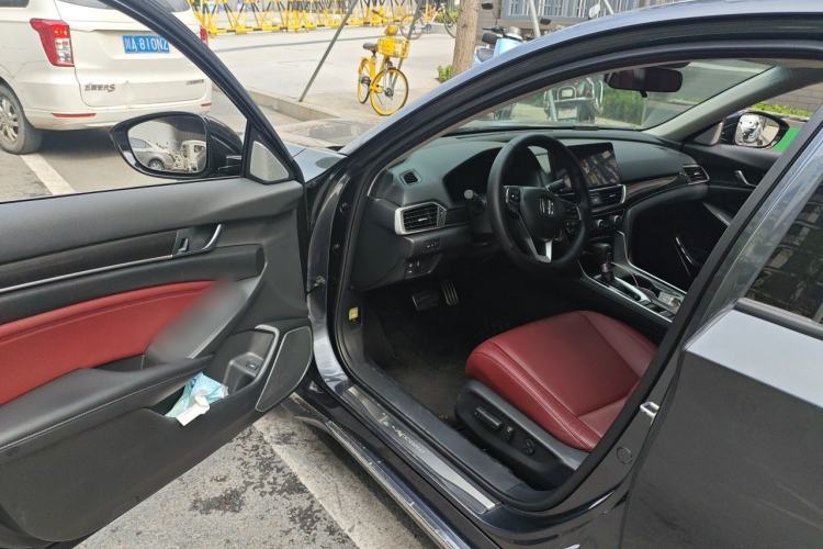Used Honda Accord 2022 260TURBO Phantom Night · Prestige Edition Driver Seat