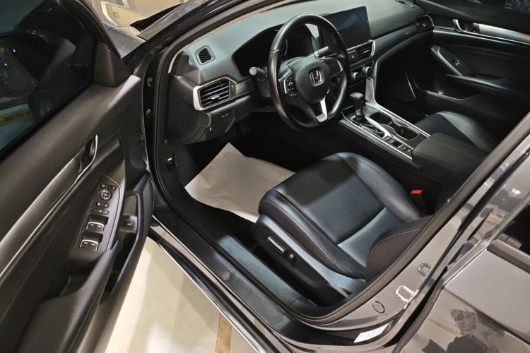 Used Honda Accord 2022 260TURBO Luxury Edition Driver Seat