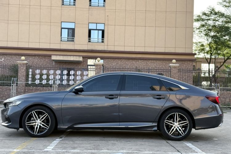 Used Honda Accord 2022 260TURBO Phantom Night · Prestige Edition Exterior 1