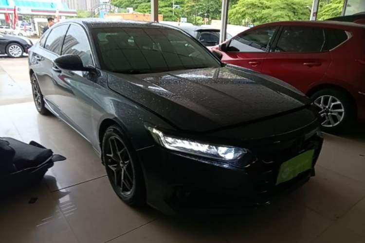 Used Honda Accord 2022 260TURBO Luxury Edition Front Right 45 Deg