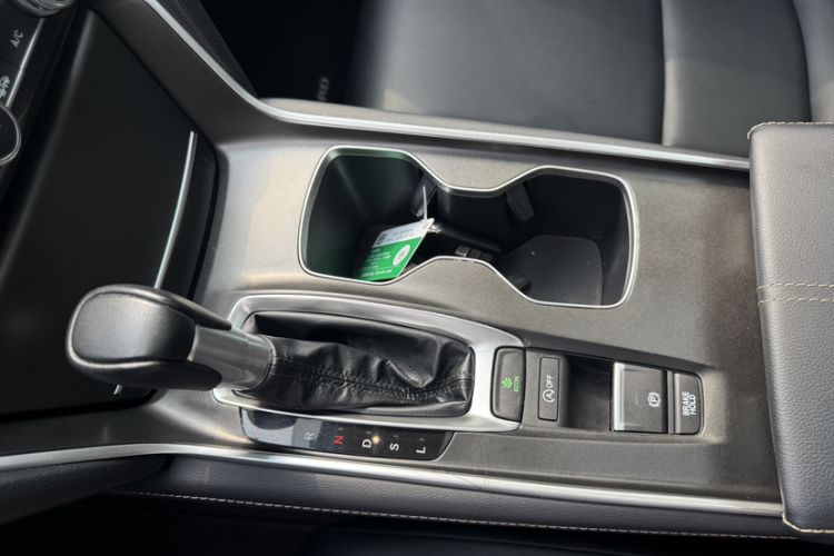 Used Honda Accord 2022 260TURBO Phantom Night · Prestige Edition Gear Lever
