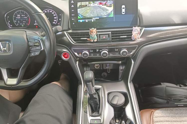 Used Honda Accord 2022 260TURBO Phantom Night · Prestige Edition Gear Lever