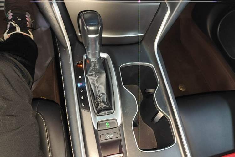 Used Honda Accord 2022 260TURBO Phantom Night · Prestige Edition Gear Lever