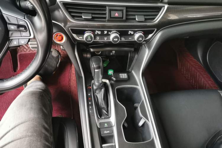 Used Honda Accord 2022 260TURBO Phantom Night · Prestige Edition Gear Lever