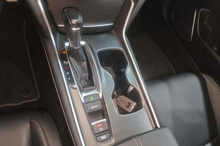 Used Honda Accord 2022 260TURBO Phantom Night · Prestige Edition Gear Lever