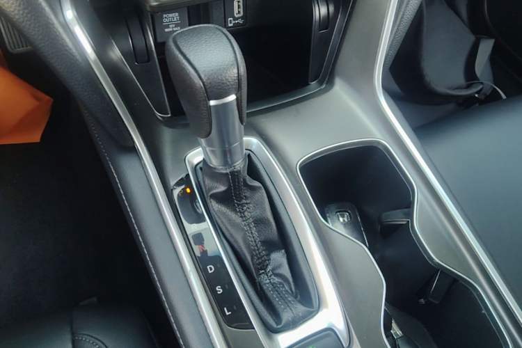 Used Honda Accord 2022 260TURBO Luxury Edition Gear Lever