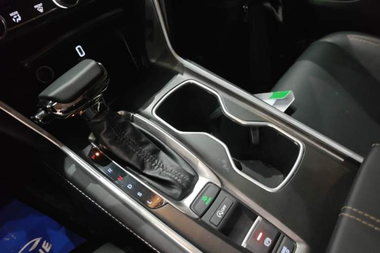 Used Honda Accord 2022 260TURBO Phantom Night · Prestige Edition Gear Lever