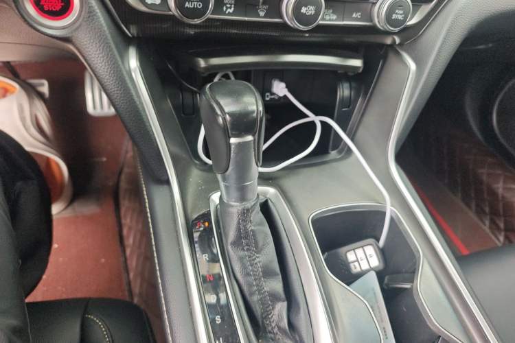 Used Honda Accord 2022 260TURBO Phantom Night · Prestige Edition Gear Lever